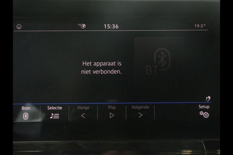 Volkswagen Touareg 3.0 TDI Elegance | Leder | Trekhaak | Camera | Luchtvering | Stoelverwarming | Adaptive cruise | Carplay | Achterbankverwarming | Navigatie | Full LED | Side Assist
