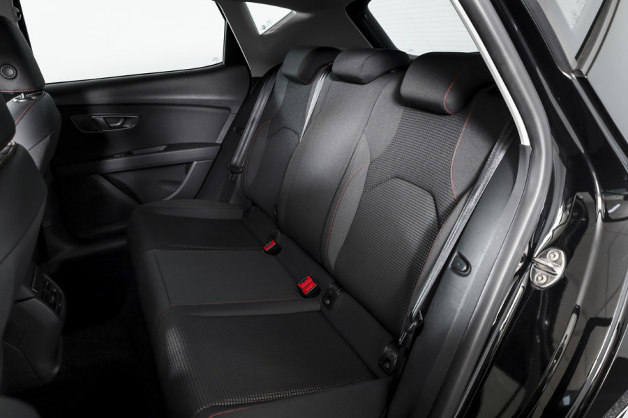 Seat Leon 1.4 TSI 125 PK FR | Cruise | Stoelverw. | PDC | NAV + App. Connect | ECC | LM 17" | Trekhaak | Seat Leon 1.4 TSI 125 PK FR | Cruise | Stoelverw. | PDC | NAV + App. Connect | ECC | LM 17" | Trekhaak |