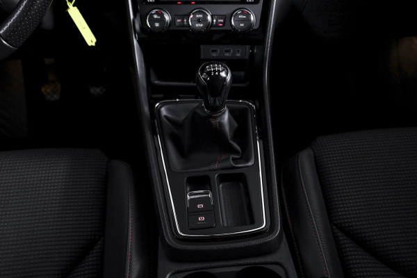 Seat Leon 1.4 TSI 125 PK FR | Cruise | Stoelverw. | PDC | NAV + App. Connect | ECC | LM 17" | Trekhaak | Seat Leon 1.4 TSI 125 PK FR | Cruise | Stoelverw. | PDC | NAV + App. Connect | ECC | LM 17" | Trekhaak |