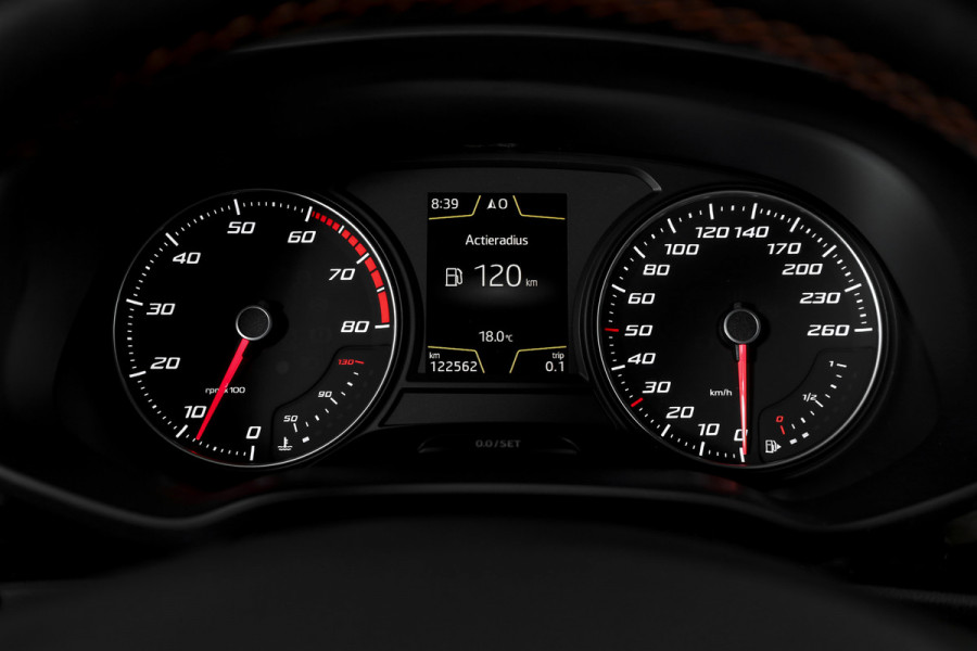 Seat Leon 1.4 TSI 125 PK FR | Cruise | Stoelverw. | PDC | NAV + App. Connect | ECC | LM 17" | Trekhaak | Seat Leon 1.4 TSI 125 PK FR | Cruise | Stoelverw. | PDC | NAV + App. Connect | ECC | LM 17" | Trekhaak |