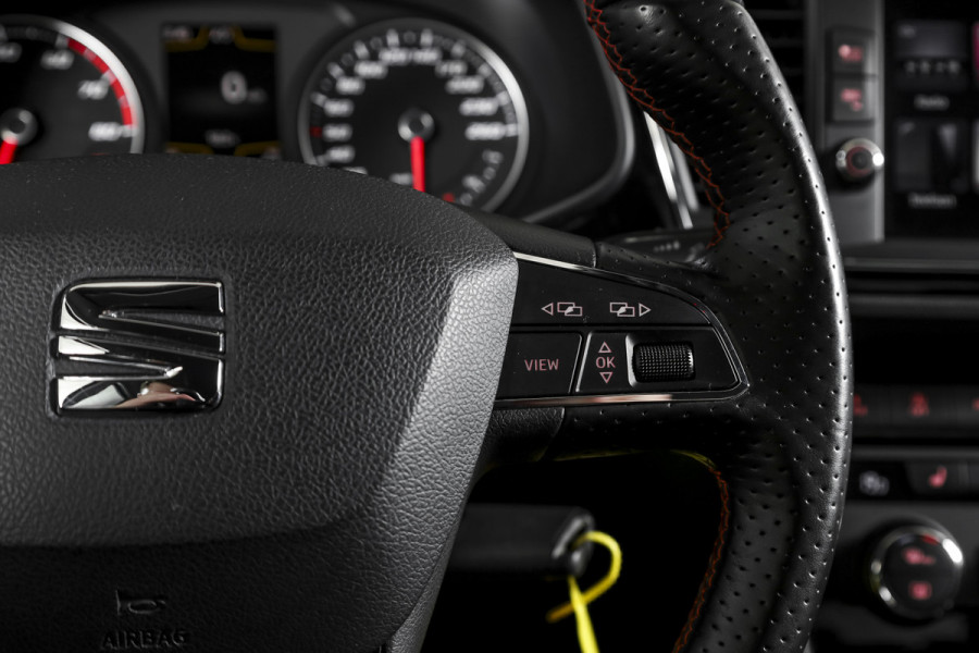 Seat Leon 1.4 TSI 125 PK FR | Cruise | Stoelverw. | PDC | NAV + App. Connect | ECC | LM 17" | Trekhaak | Seat Leon 1.4 TSI 125 PK FR | Cruise | Stoelverw. | PDC | NAV + App. Connect | ECC | LM 17" | Trekhaak |