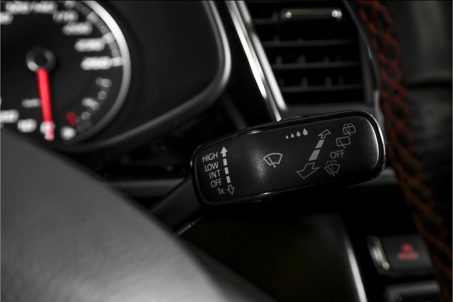 Seat Leon 1.4 TSI 125 PK FR | Cruise | Stoelverw. | PDC | NAV + App. Connect | ECC | LM 17" | Trekhaak | Seat Leon 1.4 TSI 125 PK FR | Cruise | Stoelverw. | PDC | NAV + App. Connect | ECC | LM 17" | Trekhaak |
