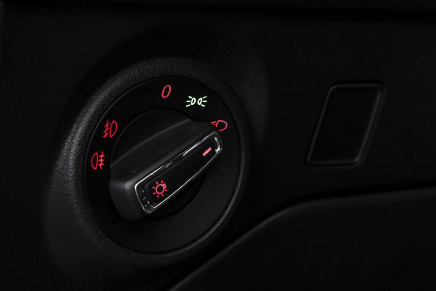 Seat Leon 1.4 TSI 125 PK FR | Cruise | Stoelverw. | PDC | NAV + App. Connect | ECC | LM 17" | Trekhaak | Seat Leon 1.4 TSI 125 PK FR | Cruise | Stoelverw. | PDC | NAV + App. Connect | ECC | LM 17" | Trekhaak |