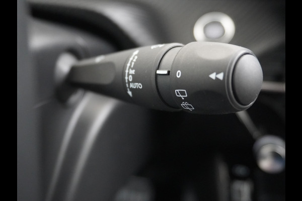 Peugeot e-208 EV Active Pack 50kWh Apple Carplay Android Auto Navi Ecc Cruise Control Pdc DAB+ Bluetooth Led Lmv Keyless Bluetooth Connected services 1e Eigenaar Origineel Nederlandse Auto