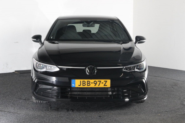 Volkswagen Golf 1.5 eTSI R-Line | panoramadak | camera | lmv 18" Volkswagen Golf 1.5 eTSI R-Line | panoramadak | camera | lmv 18"