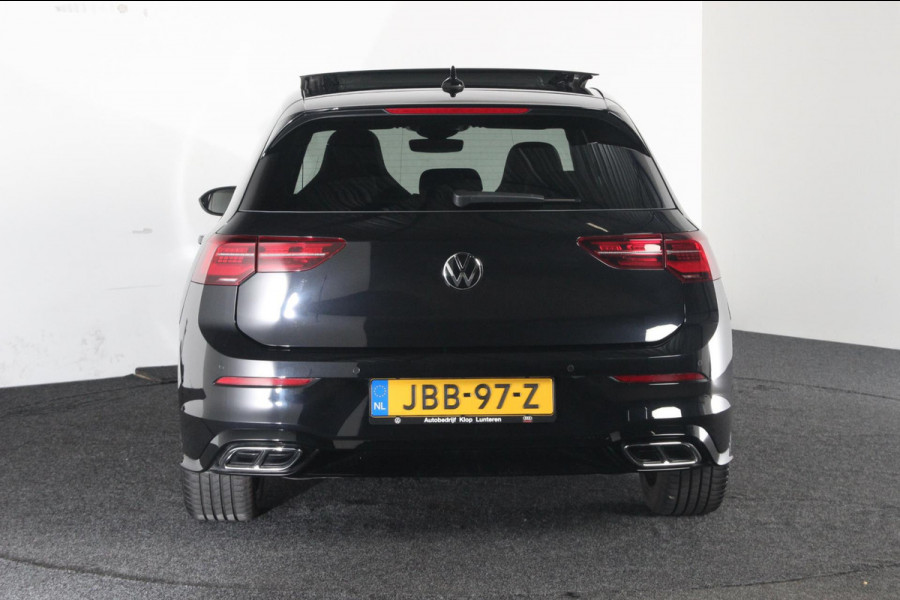 Volkswagen Golf 1.5 eTSI R-Line | panoramadak | camera | lmv 18" Volkswagen Golf 1.5 eTSI R-Line | panoramadak | camera | lmv 18"