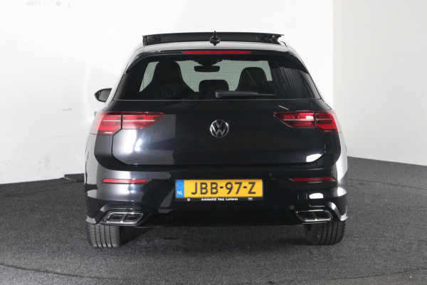 Volkswagen Golf 1.5 eTSI R-Line | panoramadak | camera | lmv 18" Volkswagen Golf 1.5 eTSI R-Line | panoramadak | camera | lmv 18"