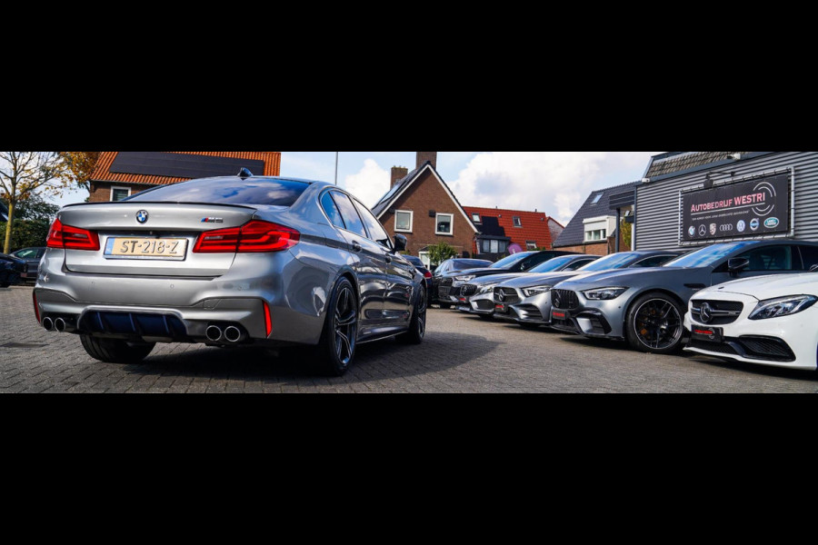 BMW 5 Serie M5 | Carbon | Harman/Kardon | Dealer onderhouden | Sfeerverlichting | Donington Grau | 600PK | NAP | Origineel NL |