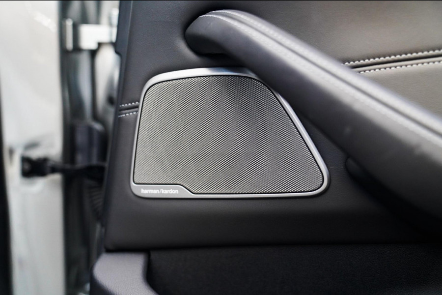 BMW 5 Serie M5 | Carbon | Harman/Kardon | Dealer onderhouden | Sfeerverlichting | Donington Grau | 600PK | NAP | Origineel NL |