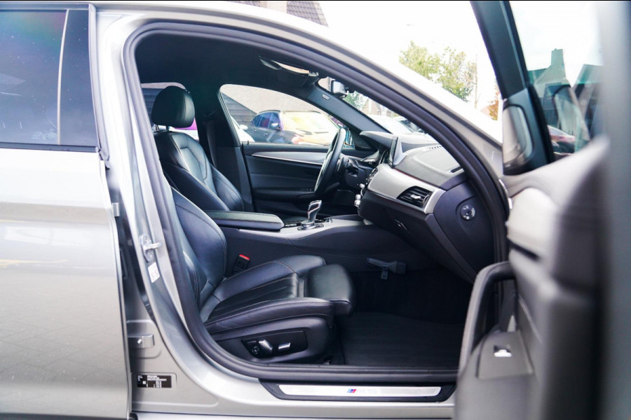 BMW 5 Serie M5 | Carbon | Harman/Kardon | Dealer onderhouden | Sfeerverlichting | Donington Grau | 600PK | NAP | Origineel NL |