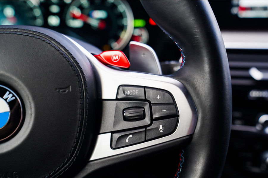 BMW 5 Serie M5 | Carbon | Harman/Kardon | Dealer onderhouden | Sfeerverlichting | Donington Grau | 600PK | NAP | Origineel NL |