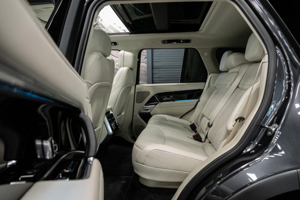 Land Rover Range Rover 3.0 P460e SE PHEV *Meridian / Stoelventilatie / Panorama / Soft-Close / Keyless Entry / Memory / 5 Jaar Garantie*