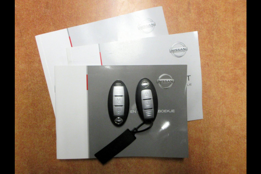 Nissan QASHQAI 1.2 N-Connecta Automaat*Navi*360cam*Pano. dak* Nissan QASHQAI 1.2 N-Connecta Automaat*Navi*360cam*Pano. dak*