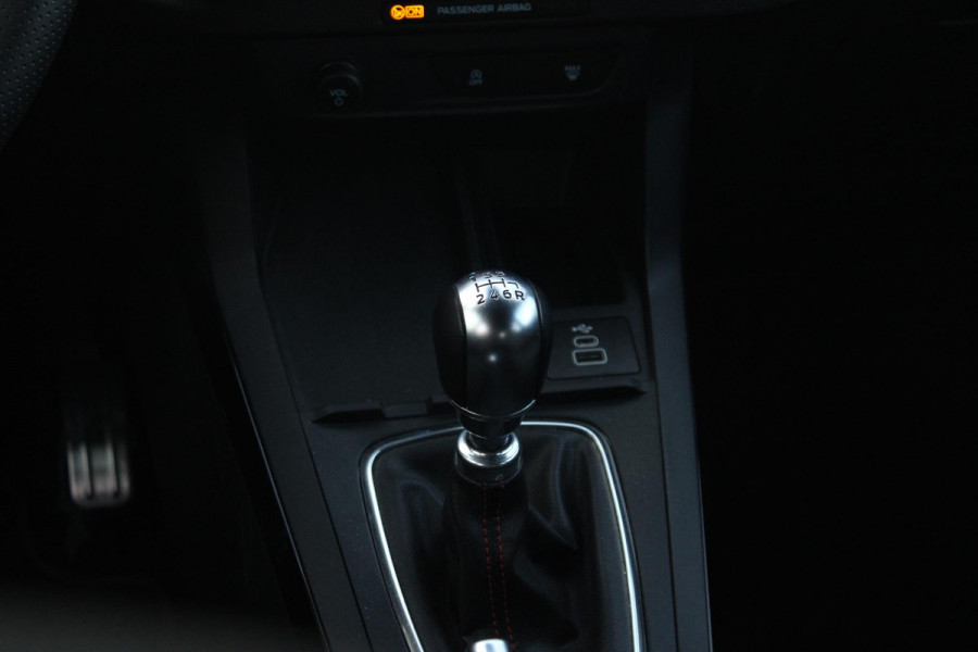 Ford Puma 1.0 EcoBoost Hybrid ST-Line 125pk | NIEUW MODEL! | SYNC 4 Navigatie | Digitale Cockpit | Zwarte hemel | 17 inch Licht metalen