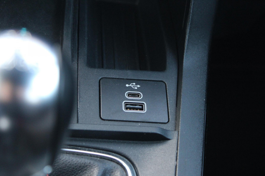 Ford Puma 1.0 EcoBoost Hybrid ST-Line 125pk | NIEUW MODEL! | SYNC 4 Navigatie | Digitale Cockpit | Zwarte hemel | 17 inch Licht metalen