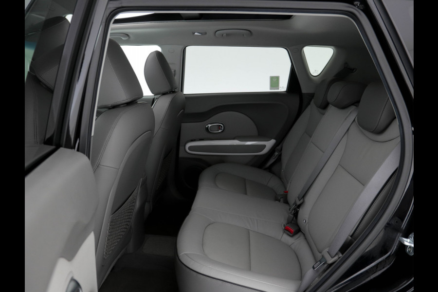 Kia Soul EV Executive Plus Line {SOH-95%} (INCL-BTW) Aut.*PANO | LUXURY-LEATHER | NAVI-FULLMAP | FULL-LED | KEYLESS | CAMERA | ECC | PDC | CRUISE | DAB | DIGI-COCKPIT | HEATED/COOLED-COMFORTSEATS | CARPLAY | PRIVACY-GLASS | 16"ALU* Kia Soul EV Executive Plus Line {SOH-95%} (INCL-BTW) Aut.*PANO | LUXURY-LEATHER | NAVI-FULLMAP | FULL-LED | KEYLESS | CAMERA | ECC | PDC | CRUISE | DAB | DIGI-COCKPIT | HEATED/COOLED-COMFORTSEATS | CARPLAY | PRIVACY-GLASS | 16"ALU*