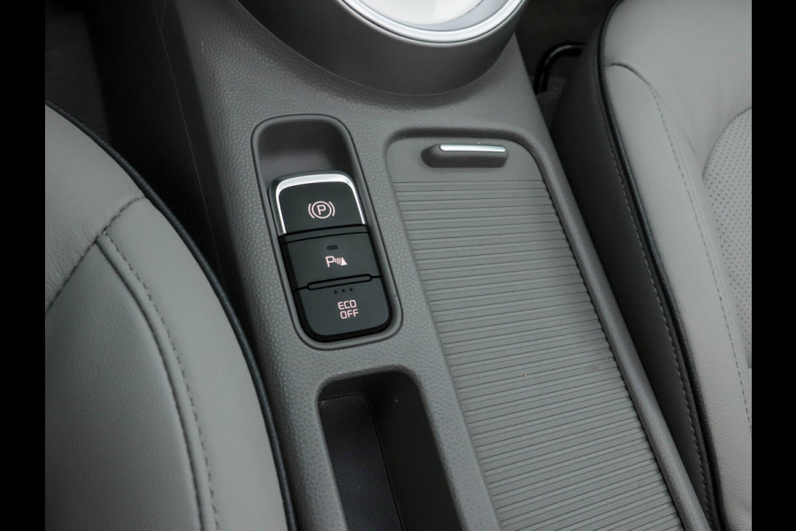Kia Soul EV Executive Plus Line {SOH-95%} (INCL-BTW) Aut.*PANO | LUXURY-LEATHER | NAVI-FULLMAP | FULL-LED | KEYLESS | CAMERA | ECC | PDC | CRUISE | DAB | DIGI-COCKPIT | HEATED/COOLED-COMFORTSEATS | CARPLAY | PRIVACY-GLASS | 16"ALU* Kia Soul EV Executive Plus Line {SOH-95%} (INCL-BTW) Aut.*PANO | LUXURY-LEATHER | NAVI-FULLMAP | FULL-LED | KEYLESS | CAMERA | ECC | PDC | CRUISE | DAB | DIGI-COCKPIT | HEATED/COOLED-COMFORTSEATS | CARPLAY | PRIVACY-GLASS | 16"ALU*