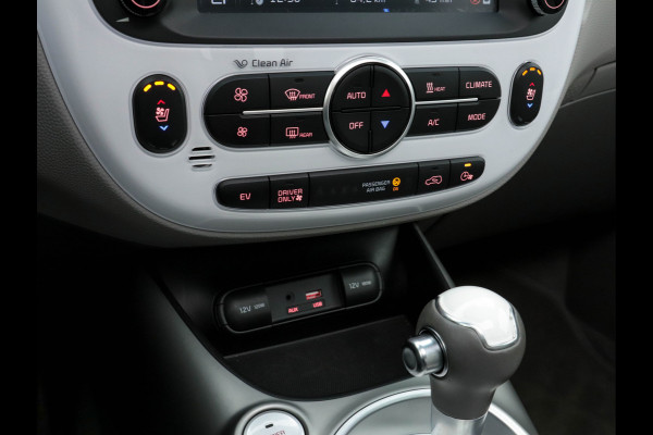 Kia Soul EV Executive Plus Line {SOH-95%} (INCL-BTW) Aut.*PANO | LUXURY-LEATHER | NAVI-FULLMAP | FULL-LED | KEYLESS | CAMERA | ECC | PDC | CRUISE | DAB | DIGI-COCKPIT | HEATED/COOLED-COMFORTSEATS | CARPLAY | PRIVACY-GLASS | 16"ALU* Kia Soul EV Executive Plus Line {SOH-95%} (INCL-BTW) Aut.*PANO | LUXURY-LEATHER | NAVI-FULLMAP | FULL-LED | KEYLESS | CAMERA | ECC | PDC | CRUISE | DAB | DIGI-COCKPIT | HEATED/COOLED-COMFORTSEATS | CARPLAY | PRIVACY-GLASS | 16"ALU*