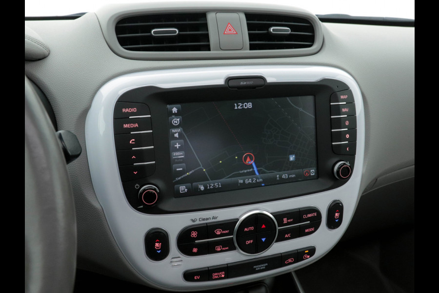 Kia Soul EV Executive Plus Line {SOH-95%} (INCL-BTW) Aut.*PANO | LUXURY-LEATHER | NAVI-FULLMAP | FULL-LED | KEYLESS | CAMERA | ECC | PDC | CRUISE | DAB | DIGI-COCKPIT | HEATED/COOLED-COMFORTSEATS | CARPLAY | PRIVACY-GLASS | 16"ALU* Kia Soul EV Executive Plus Line {SOH-95%} (INCL-BTW) Aut.*PANO | LUXURY-LEATHER | NAVI-FULLMAP | FULL-LED | KEYLESS | CAMERA | ECC | PDC | CRUISE | DAB | DIGI-COCKPIT | HEATED/COOLED-COMFORTSEATS | CARPLAY | PRIVACY-GLASS | 16"ALU*