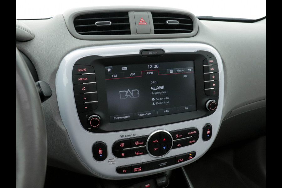 Kia Soul EV Executive Plus Line {SOH-95%} (INCL-BTW) Aut.*PANO | LUXURY-LEATHER | NAVI-FULLMAP | FULL-LED | KEYLESS | CAMERA | ECC | PDC | CRUISE | DAB | DIGI-COCKPIT | HEATED/COOLED-COMFORTSEATS | CARPLAY | PRIVACY-GLASS | 16"ALU* Kia Soul EV Executive Plus Line {SOH-95%} (INCL-BTW) Aut.*PANO | LUXURY-LEATHER | NAVI-FULLMAP | FULL-LED | KEYLESS | CAMERA | ECC | PDC | CRUISE | DAB | DIGI-COCKPIT | HEATED/COOLED-COMFORTSEATS | CARPLAY | PRIVACY-GLASS | 16"ALU*