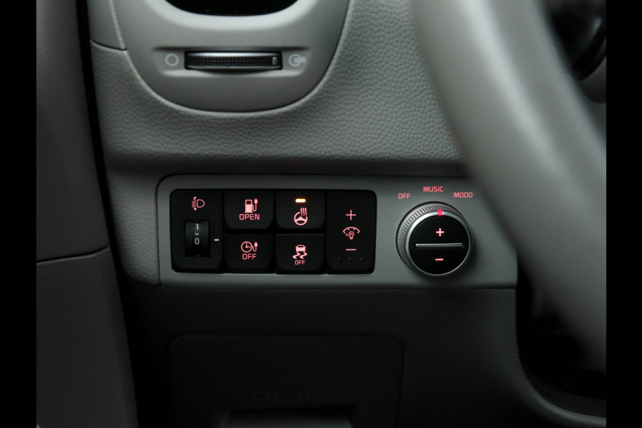 Kia Soul EV Executive Plus Line {SOH-95%} (INCL-BTW) Aut.*PANO | LUXURY-LEATHER | NAVI-FULLMAP | FULL-LED | KEYLESS | CAMERA | ECC | PDC | CRUISE | DAB | DIGI-COCKPIT | HEATED/COOLED-COMFORTSEATS | CARPLAY | PRIVACY-GLASS | 16"ALU* Kia Soul EV Executive Plus Line {SOH-95%} (INCL-BTW) Aut.*PANO | LUXURY-LEATHER | NAVI-FULLMAP | FULL-LED | KEYLESS | CAMERA | ECC | PDC | CRUISE | DAB | DIGI-COCKPIT | HEATED/COOLED-COMFORTSEATS | CARPLAY | PRIVACY-GLASS | 16"ALU*