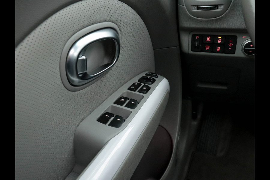 Kia Soul EV Executive Plus Line {SOH-95%} (INCL-BTW) Aut.*PANO | LUXURY-LEATHER | NAVI-FULLMAP | FULL-LED | KEYLESS | CAMERA | ECC | PDC | CRUISE | DAB | DIGI-COCKPIT | HEATED/COOLED-COMFORTSEATS | CARPLAY | PRIVACY-GLASS | 16"ALU* Kia Soul EV Executive Plus Line {SOH-95%} (INCL-BTW) Aut.*PANO | LUXURY-LEATHER | NAVI-FULLMAP | FULL-LED | KEYLESS | CAMERA | ECC | PDC | CRUISE | DAB | DIGI-COCKPIT | HEATED/COOLED-COMFORTSEATS | CARPLAY | PRIVACY-GLASS | 16"ALU*