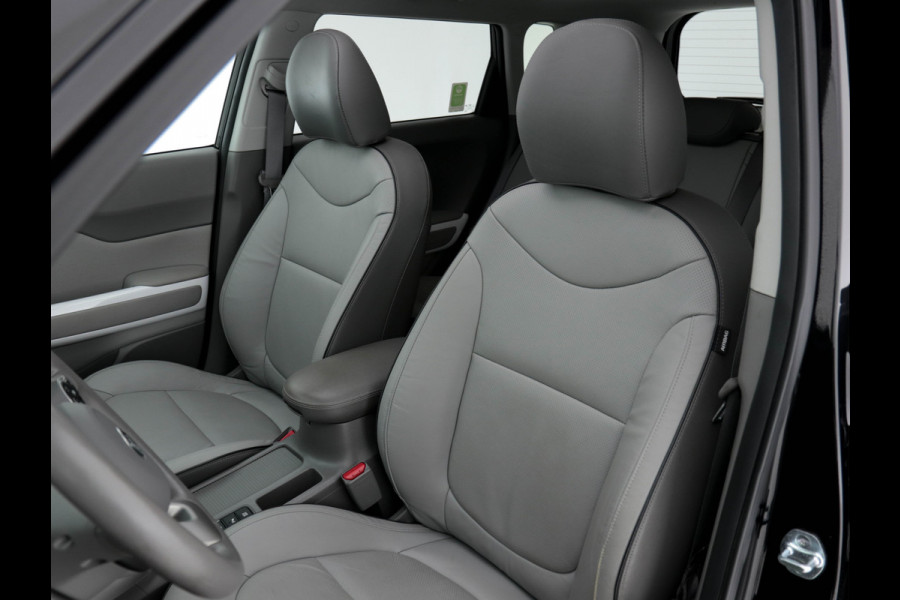 Kia Soul EV Executive Plus Line {SOH-95%} (INCL-BTW) Aut.*PANO | LUXURY-LEATHER | NAVI-FULLMAP | FULL-LED | KEYLESS | CAMERA | ECC | PDC | CRUISE | DAB | DIGI-COCKPIT | HEATED/COOLED-COMFORTSEATS | CARPLAY | PRIVACY-GLASS | 16"ALU* Kia Soul EV Executive Plus Line {SOH-95%} (INCL-BTW) Aut.*PANO | LUXURY-LEATHER | NAVI-FULLMAP | FULL-LED | KEYLESS | CAMERA | ECC | PDC | CRUISE | DAB | DIGI-COCKPIT | HEATED/COOLED-COMFORTSEATS | CARPLAY | PRIVACY-GLASS | 16"ALU*