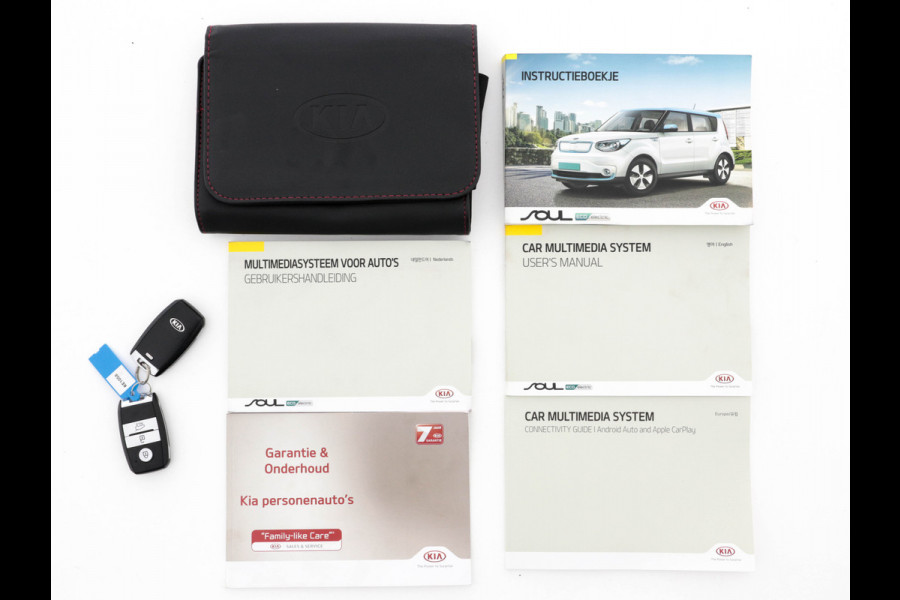 Kia Soul EV Executive Plus Line {SOH-95%} (INCL-BTW) Aut.*PANO | LUXURY-LEATHER | NAVI-FULLMAP | FULL-LED | KEYLESS | CAMERA | ECC | PDC | CRUISE | DAB | DIGI-COCKPIT | HEATED/COOLED-COMFORTSEATS | CARPLAY | PRIVACY-GLASS | 16"ALU* Kia Soul EV Executive Plus Line {SOH-95%} (INCL-BTW) Aut.*PANO | LUXURY-LEATHER | NAVI-FULLMAP | FULL-LED | KEYLESS | CAMERA | ECC | PDC | CRUISE | DAB | DIGI-COCKPIT | HEATED/COOLED-COMFORTSEATS | CARPLAY | PRIVACY-GLASS | 16"ALU*