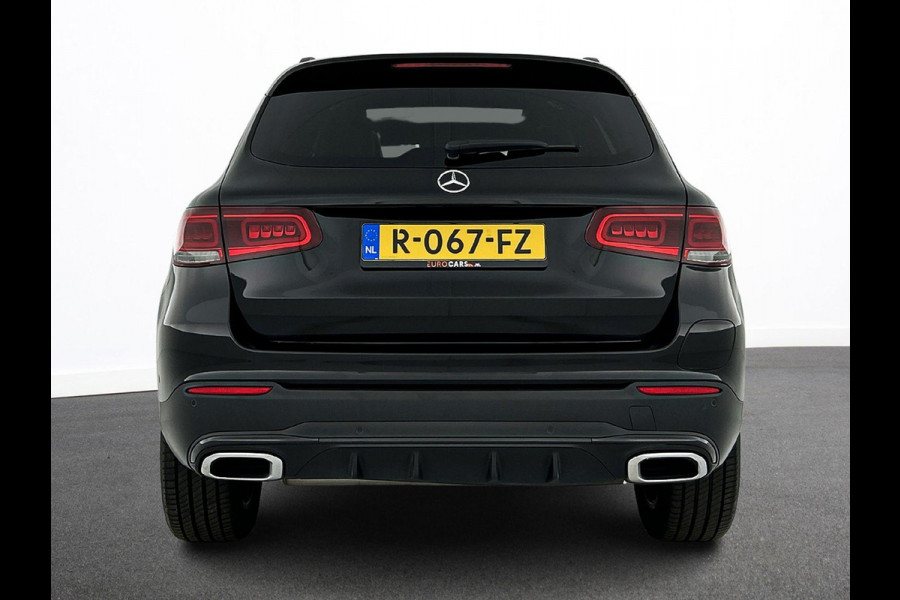 Mercedes-Benz GLC 300e 4MATIC Business Solution AMG Panoramadak Navigatie Camera Parkeersensoren Cruise Control Stoelverwarming Virtual Cockpit LED Ambiente verlichting Leder Mercedes-Benz GLC 300e 4MATIC Business Solution AMG Panoramadak Navigatie Camera Parkeersensoren Cruise Control Stoelverwarming Virtual Cockpit LED Ambiente verlichting Leder