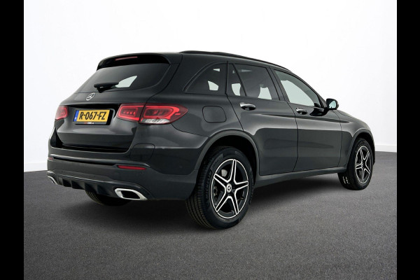 Mercedes-Benz GLC 300e 4MATIC Business Solution AMG Panoramadak Navigatie Camera Parkeersensoren Cruise Control Stoelverwarming Virtual Cockpit LED Ambiente verlichting Leder Mercedes-Benz GLC 300e 4MATIC Business Solution AMG Panoramadak Navigatie Camera Parkeersensoren Cruise Control Stoelverwarming Virtual Cockpit LED Ambiente verlichting Leder