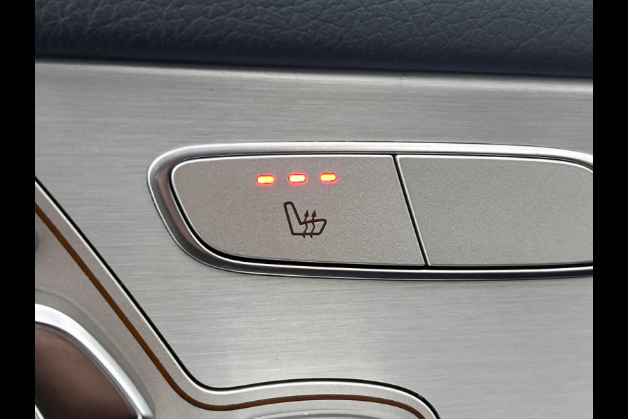 Mercedes-Benz GLC 300e 4MATIC Business Solution AMG Panoramadak Navigatie Camera Parkeersensoren Cruise Control Stoelverwarming Virtual Cockpit LED Ambiente verlichting Leder Mercedes-Benz GLC 300e 4MATIC Business Solution AMG Panoramadak Navigatie Camera Parkeersensoren Cruise Control Stoelverwarming Virtual Cockpit LED Ambiente verlichting Leder