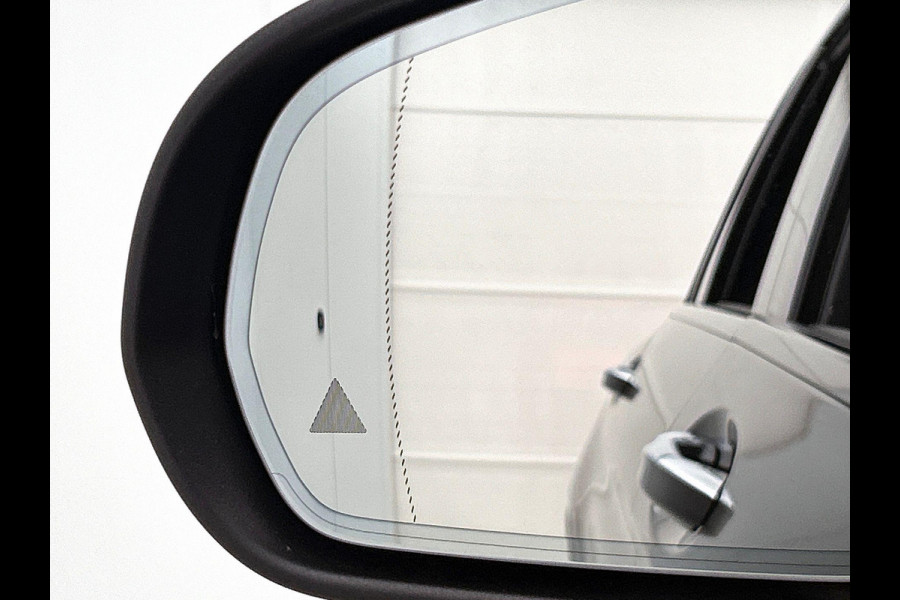 Mercedes-Benz GLC 300e 4MATIC Business Solution AMG Panoramadak Navigatie Camera Parkeersensoren Cruise Control Stoelverwarming Virtual Cockpit LED Ambiente verlichting Leder Mercedes-Benz GLC 300e 4MATIC Business Solution AMG Panoramadak Navigatie Camera Parkeersensoren Cruise Control Stoelverwarming Virtual Cockpit LED Ambiente verlichting Leder