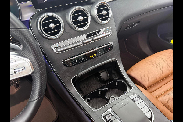 Mercedes-Benz GLC 300e 4MATIC Business Solution AMG Panoramadak Navigatie Camera Parkeersensoren Cruise Control Stoelverwarming Virtual Cockpit LED Ambiente verlichting Leder Mercedes-Benz GLC 300e 4MATIC Business Solution AMG Panoramadak Navigatie Camera Parkeersensoren Cruise Control Stoelverwarming Virtual Cockpit LED Ambiente verlichting Leder