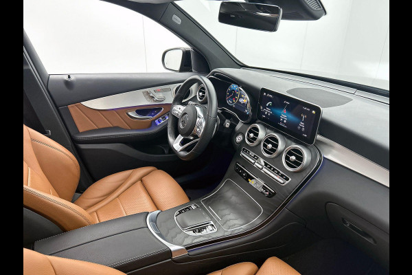 Mercedes-Benz GLC 300e 4MATIC Business Solution AMG Panoramadak Navigatie Camera Parkeersensoren Cruise Control Stoelverwarming Virtual Cockpit LED Ambiente verlichting Leder Mercedes-Benz GLC 300e 4MATIC Business Solution AMG Panoramadak Navigatie Camera Parkeersensoren Cruise Control Stoelverwarming Virtual Cockpit LED Ambiente verlichting Leder