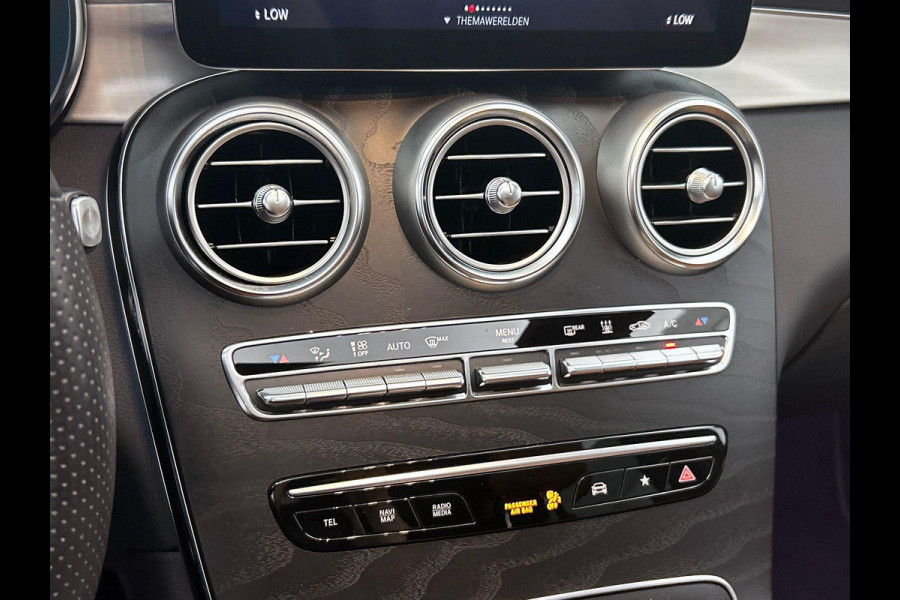 Mercedes-Benz GLC 300e 4MATIC Business Solution AMG Panoramadak Navigatie Camera Parkeersensoren Cruise Control Stoelverwarming Virtual Cockpit LED Ambiente verlichting Leder Mercedes-Benz GLC 300e 4MATIC Business Solution AMG Panoramadak Navigatie Camera Parkeersensoren Cruise Control Stoelverwarming Virtual Cockpit LED Ambiente verlichting Leder