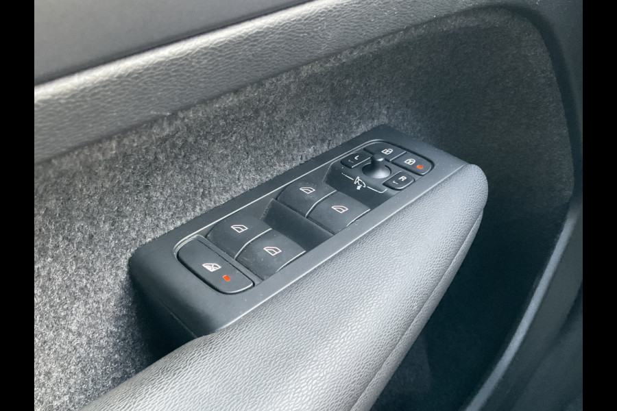 Volvo XC40 1.5 T4 Recharge Inscription Expression PHEV Nav/Cruise Carplay Elek.Klep Plug-in!