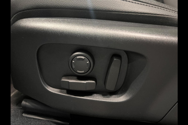 Land Rover Range Rover Evoque 1.5 P300e AWD R-Dynamic SE Panoramadak Navigatie Apple Carplay/Android Auto Camera Parkeersensoren Adaptive Cruise Control Dodehoek Assistent Elektrische achterklep Stoel- en stuurverwarming Memory stoelen Climate Control Ledverlichting