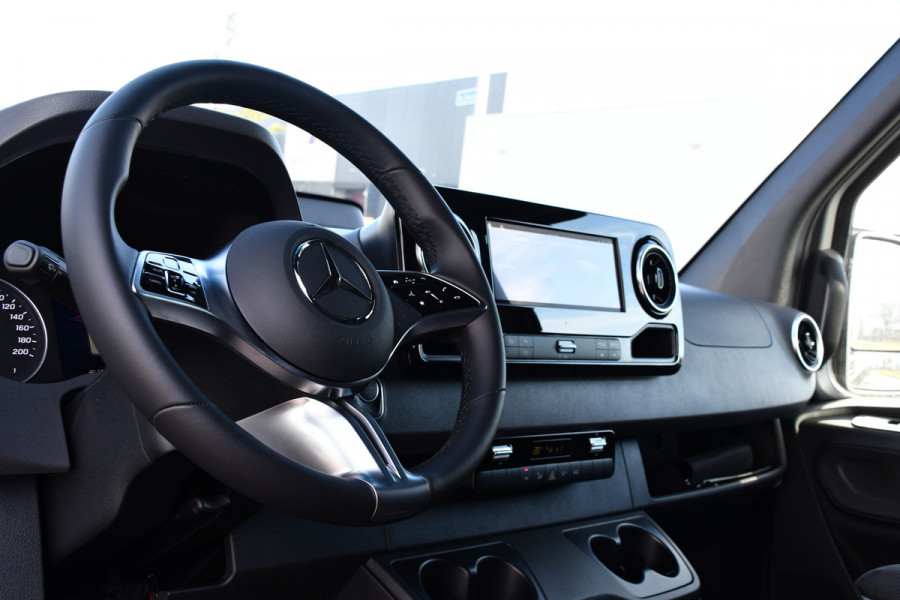 Mercedes-Benz Sprinter 317 1.9 CDI L2 PB Edition Cruise, Camera, Carplay, 10,5'' Mbux, LED, Automaat, multimedia, Uniek! Mercedes-Benz Sprinter 317 1.9 CDI L2 PB Edition Cruise, Camera, Carplay, 10,5'' Mbux, LED, Automaat, multimedia, Uniek!