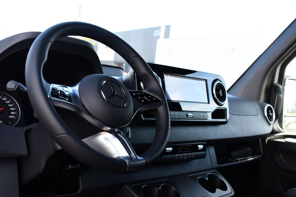 Mercedes-Benz Sprinter 317 1.9 CDI L2 PB Edition Cruise, Camera, Carplay, 10,5'' Mbux, LED, Automaat, multimedia, Uniek! Mercedes-Benz Sprinter 317 1.9 CDI L2 PB Edition Cruise, Camera, Carplay, 10,5'' Mbux, LED, Automaat, multimedia, Uniek!