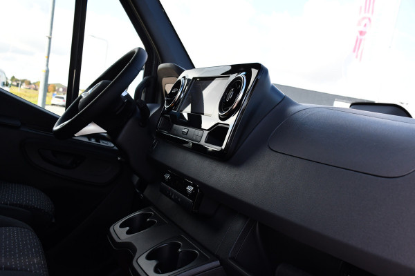 Mercedes-Benz Sprinter 317 1.9 CDI L2 PB Edition Cruise, Camera, Carplay, 10,5'' Mbux, LED, Automaat, multimedia, Uniek! Mercedes-Benz Sprinter 317 1.9 CDI L2 PB Edition Cruise, Camera, Carplay, 10,5'' Mbux, LED, Automaat, multimedia, Uniek!