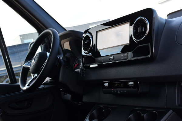 Mercedes-Benz Sprinter 317 1.9 CDI L2 PB Edition Cruise, Camera, Carplay, 10,5'' Mbux, LED, Automaat, multimedia, Uniek! Mercedes-Benz Sprinter 317 1.9 CDI L2 PB Edition Cruise, Camera, Carplay, 10,5'' Mbux, LED, Automaat, multimedia, Uniek!