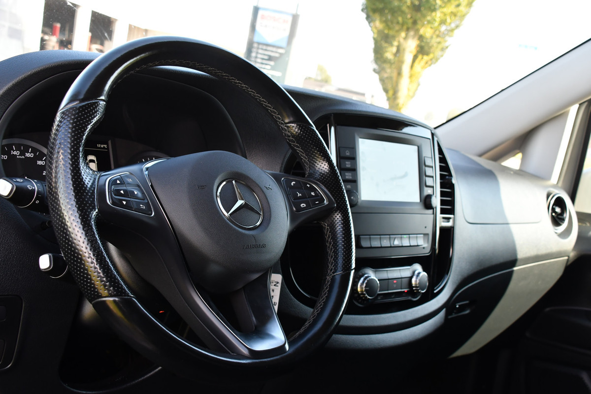 Mercedes-Benz Vito 116 CDI L2 AMG Edition Camera, Cruise, Carplay, 164pk, Automaat, Trekhaak, Stoelverarming, Luxe interieur, Uniek!