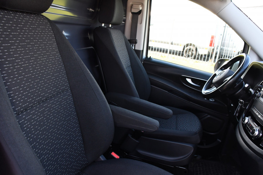 Mercedes-Benz Vito 116 CDI L2 AMG Edition Camera, Cruise, Carplay, 164pk, Automaat, Trekhaak, Stoelverarming, Luxe interieur, Uniek!