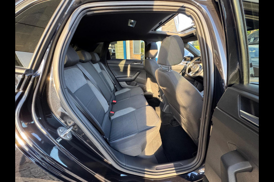 Volkswagen Polo 1.0 TSI Highline Business R 2020 AUT PANO! Volkswagen Polo 1.0 TSI Highline Business R 2020 AUT PANO!