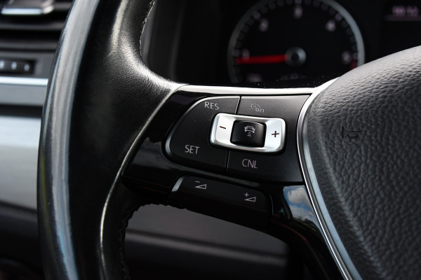 Volkswagen Transporter 2.0 TDI L2H1 DC 4Motion Highline Adaptieve Cruise, LED, 204pk, Automaat, 4x4, Leder, Multimedia, 2 x Schuifdeur, Sensoren, Uniek! Volkswagen Transporter 2.0 TDI L2H1 DC 4Motion Highline Adaptieve Cruise, LED, 204pk, Automaat, 4x4, Leder, Multimedia, 2 x Schuifdeur, Sensoren, Uniek!