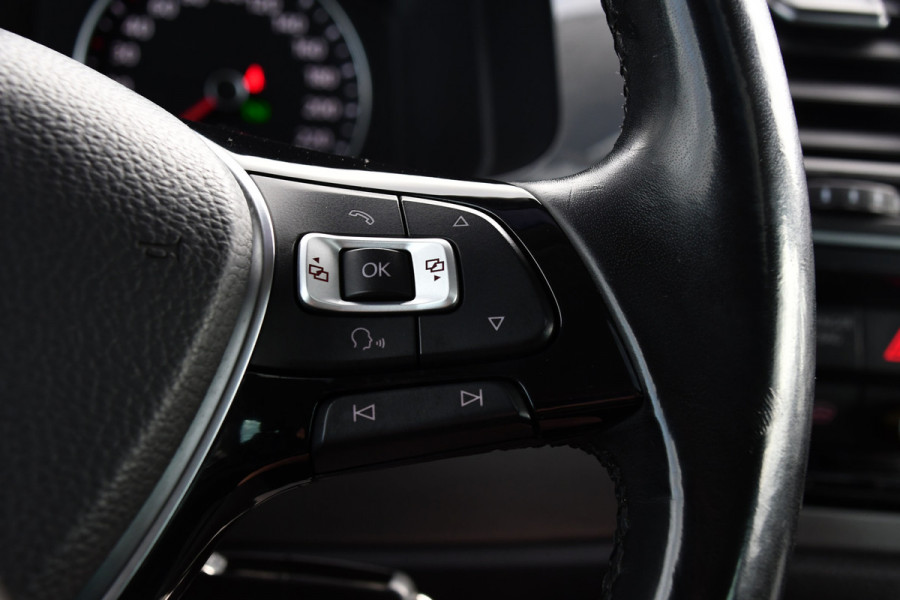 Volkswagen Transporter 2.0 TDI L2H1 DC 4Motion Highline Adaptieve Cruise, LED, 204pk, Automaat, 4x4, Leder, Multimedia, 2 x Schuifdeur, Sensoren, Uniek! Volkswagen Transporter 2.0 TDI L2H1 DC 4Motion Highline Adaptieve Cruise, LED, 204pk, Automaat, 4x4, Leder, Multimedia, 2 x Schuifdeur, Sensoren, Uniek!