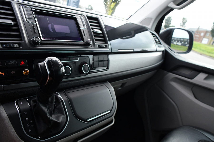 Volkswagen Transporter 2.0 TDI L2H1 DC 4Motion Highline Adaptieve Cruise, LED, 204pk, Automaat, 4x4, Leder, Multimedia, 2 x Schuifdeur, Sensoren, Uniek! Volkswagen Transporter 2.0 TDI L2H1 DC 4Motion Highline Adaptieve Cruise, LED, 204pk, Automaat, 4x4, Leder, Multimedia, 2 x Schuifdeur, Sensoren, Uniek!