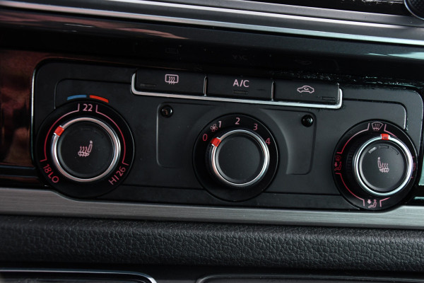 Volkswagen Transporter 2.0 TDI L2H1 DC 4Motion Highline Adaptieve Cruise, LED, 204pk, Automaat, 4x4, Leder, Multimedia, 2 x Schuifdeur, Sensoren, Uniek! Volkswagen Transporter 2.0 TDI L2H1 DC 4Motion Highline Adaptieve Cruise, LED, 204pk, Automaat, 4x4, Leder, Multimedia, 2 x Schuifdeur, Sensoren, Uniek!