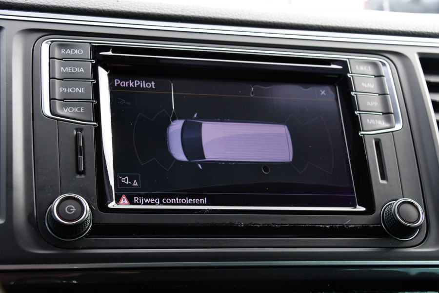 Volkswagen Transporter 2.0 TDI L2H1 DC 4Motion Highline Adaptieve Cruise, LED, 204pk, Automaat, 4x4, Leder, Multimedia, 2 x Schuifdeur, Sensoren, Uniek! Volkswagen Transporter 2.0 TDI L2H1 DC 4Motion Highline Adaptieve Cruise, LED, 204pk, Automaat, 4x4, Leder, Multimedia, 2 x Schuifdeur, Sensoren, Uniek!