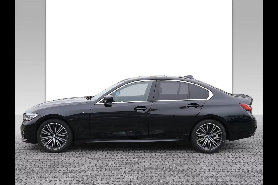 BMW 3-serie 320iA M-SPORT ** LED, LC Prof, NAVI+, LEDER, MEMORY-, SPIEGEL-, 18-inch LMV ** UNFALLFREI ** ** INFORMEER OOK NAAR ONZE AANTREKKELIJKE FINANCIAL-LEASE TARIEVEN **